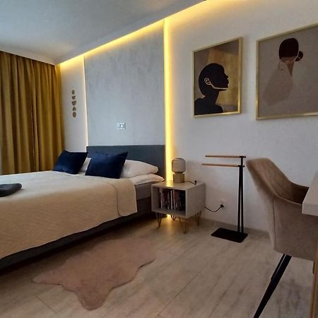 Waniliowe Zacisze Apartment เยเลเนียกูรา ภายนอก รูปภาพ
