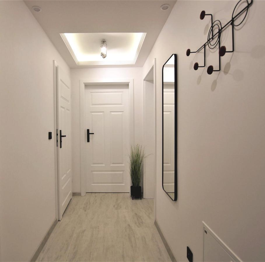 Waniliowe Zacisze Apartment เยเลเนียกูรา ภายนอก รูปภาพ